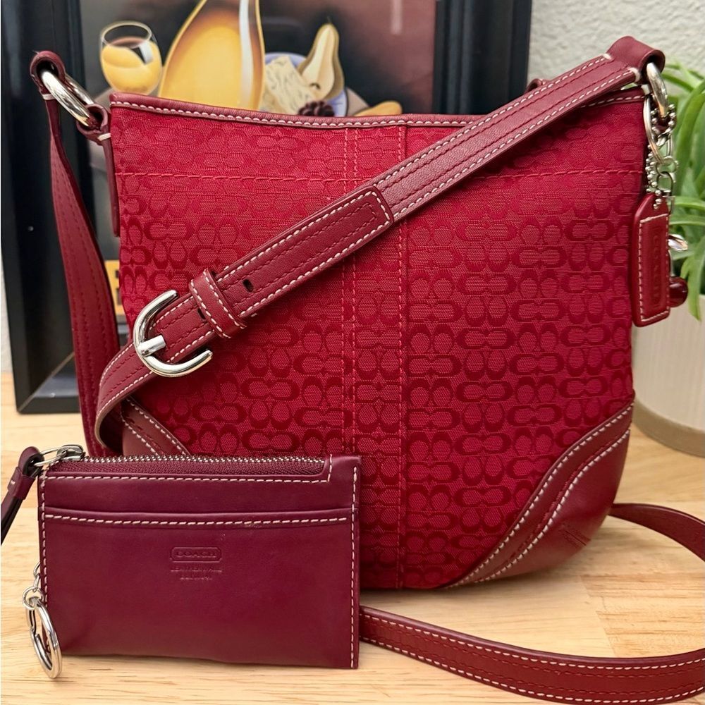 ❣️SOLD❣️NWOT COACH Vintage Mini “C” Jacquard/Leather Bag & Keychain Wallet